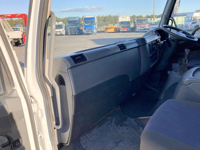 三菱ふそうファイターセーフティクレーン4段増トン（6t・8t）[写真34]