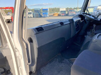 三菱ふそうファイターセーフティクレーン4段増トン（6t・8t）[写真35]