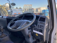 三菱ふそうファイターセーフティクレーン4段増トン（6t・8t）[写真36]