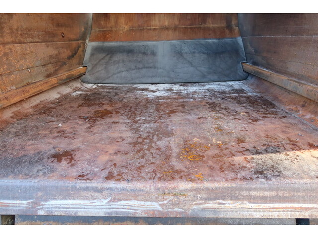 いすゞフォワードパッカー車（塵芥車）中型（4t）[写真16]