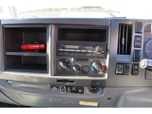 いすゞフォワードパッカー車（塵芥車）中型（4t）[写真33]