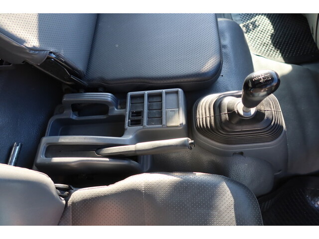 いすゞフォワードパッカー車（塵芥車）中型（4t）[写真35]