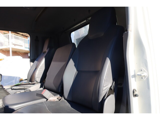 いすゞフォワードパッカー車（塵芥車）中型（4t）[写真39]