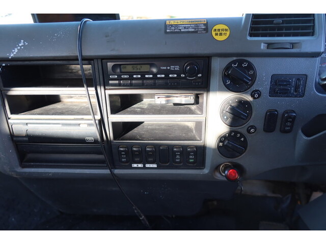 三菱ふそうファイタークレーン4段増トン（6t・8t）[写真36]