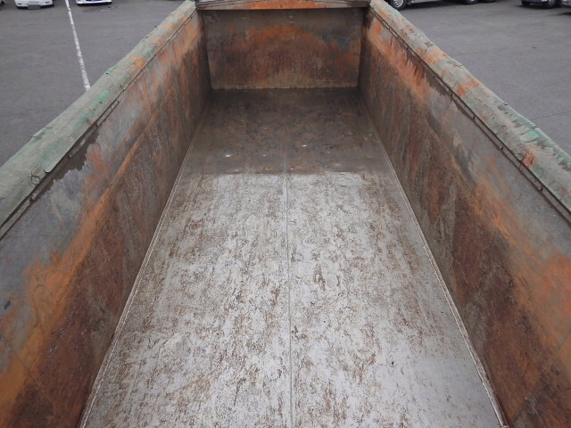 日野プロフィアダンプ大型（10t）[写真37]