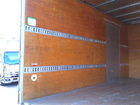 いすゞエルフアルミバン小型（2t・3t）[写真19]