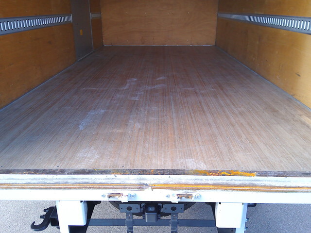 いすゞエルフアルミバン小型（2t・3t）[写真19]