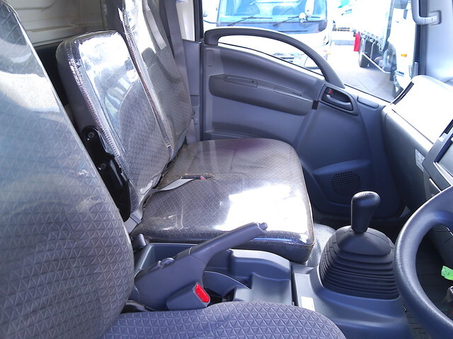 いすゞエルフアルミバン小型（2t・3t）[写真23]