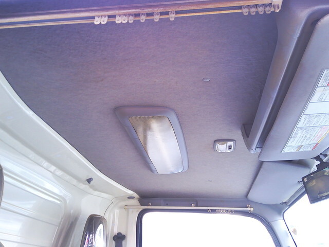 いすゞエルフアルミバン小型（2t・3t）[写真24]