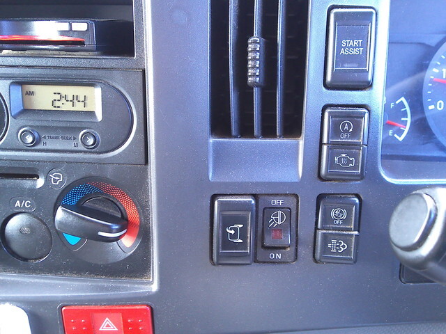 いすゞエルフアルミバン小型（2t・3t）[写真30]