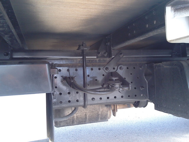 いすゞエルフアルミバン小型（2t・3t）[写真09]