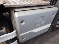 UDトラックスクオントレーラーヘッド（トラクターヘッド）大型（10t）[写真11]