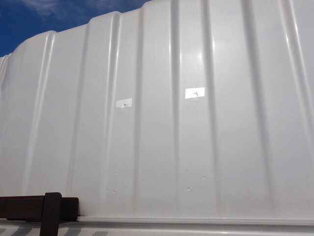 UDトラックスクオントレーラーヘッド（トラクターヘッド）大型（10t）[写真37]