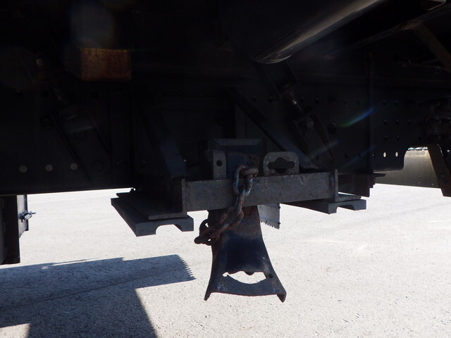 日野プロフィア平ボディ大型（10t）[写真26]