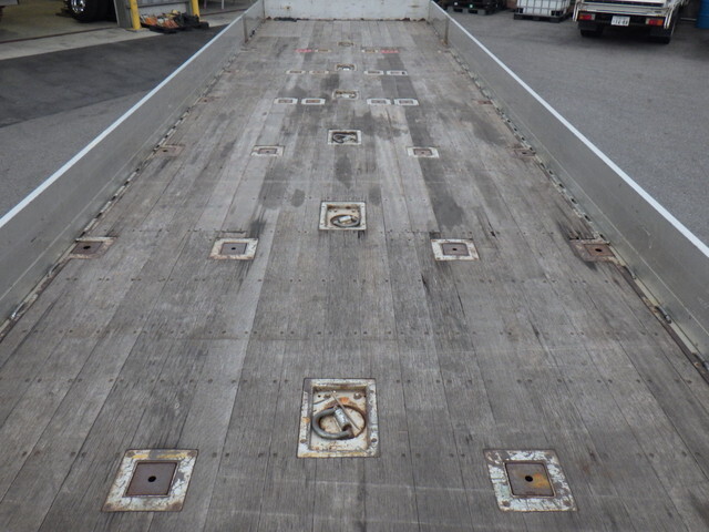 日野プロフィア平ボディ大型（10t）[写真03]