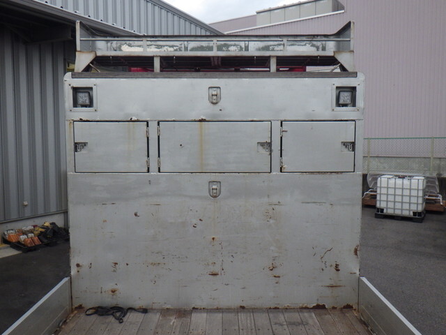 日野プロフィア平ボディ大型（10t）[写真04]