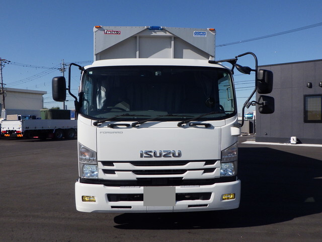 いすゞフォワードアルミウイング中型（4t）[写真13]