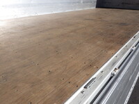 いすゞフォワードアルミウイング中型（4t）[写真16]