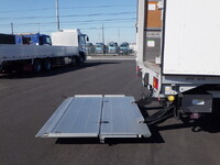 いすゞフォワードアルミウイング中型（4t）[写真27]