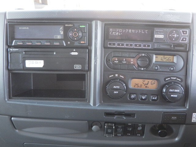 いすゞフォワードアルミウイング中型（4t）[写真34]