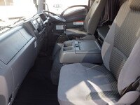 いすゞフォワードアルミウイング中型（4t）[写真40]