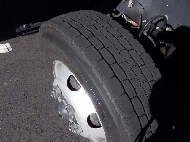 いすゞフォワードアルミウイング中型（4t）[写真05]