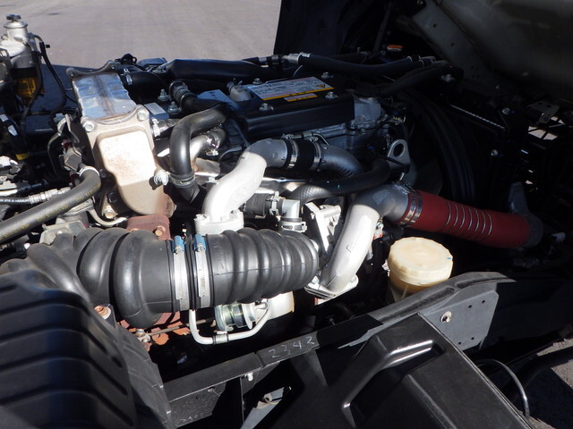 いすゞフォワードアルミウイング中型（4t）[写真06]