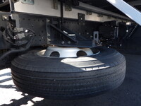 いすゞフォワードアルミウイング中型（4t）[写真09]