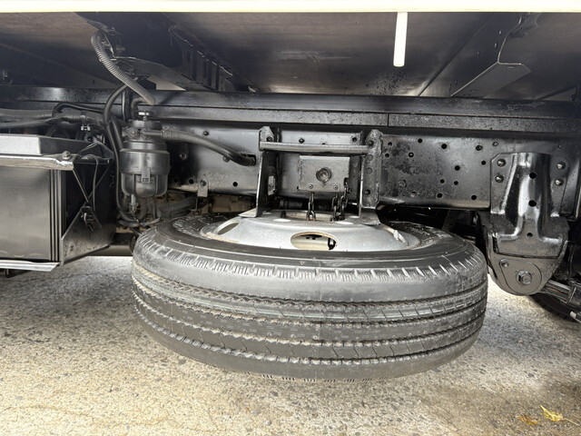 日野デュトロ平ボディ小型（2t・3t）[写真14]