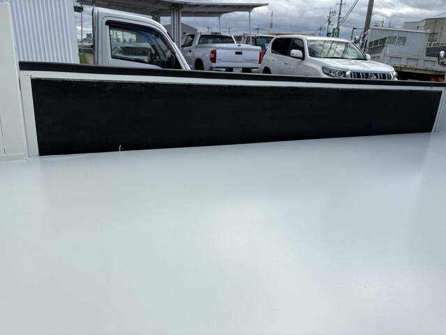 日野デュトロ平ボディ小型（2t・3t）[写真21]