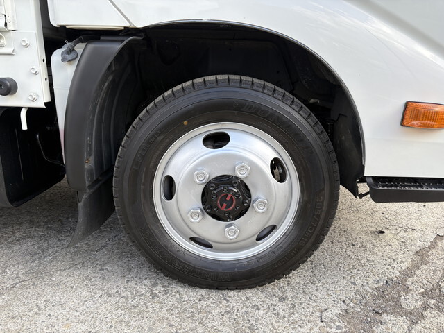 日野デュトロ平ボディ小型（2t・3t）[写真24]