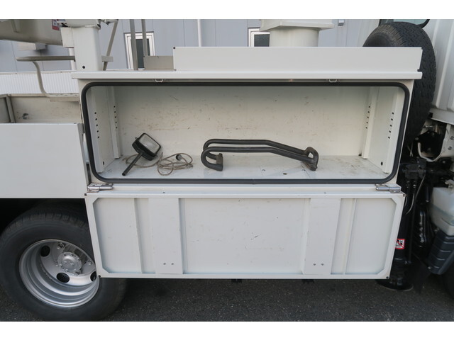 三菱ふそうキャンター高所作業車小型（2t・3t）[写真11]