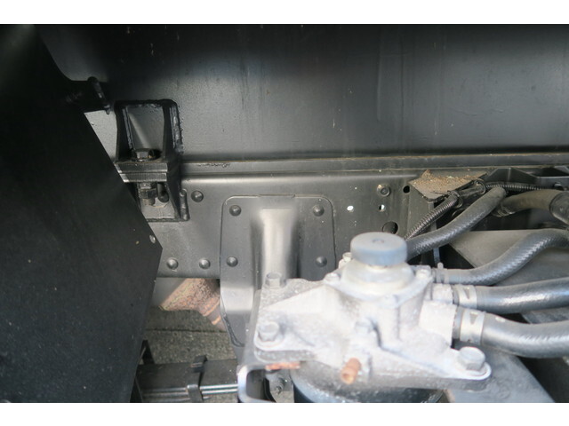 三菱ふそうキャンター高所作業車小型（2t・3t）[写真14]