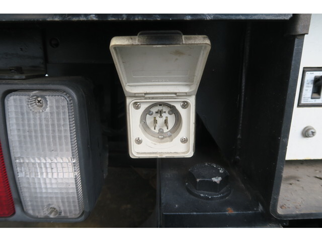 三菱ふそうキャンター高所作業車小型（2t・3t）[写真19]