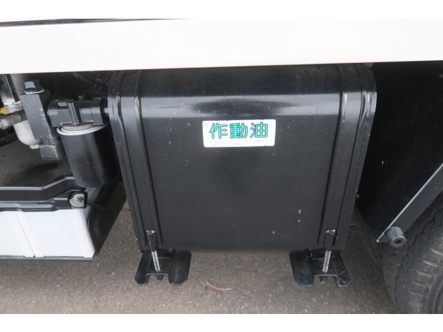 三菱ふそうキャンター高所作業車小型（2t・3t）[写真21]