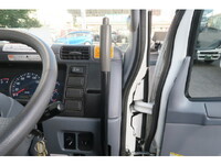 三菱ふそうキャンター高所作業車小型（2t・3t）[写真28]