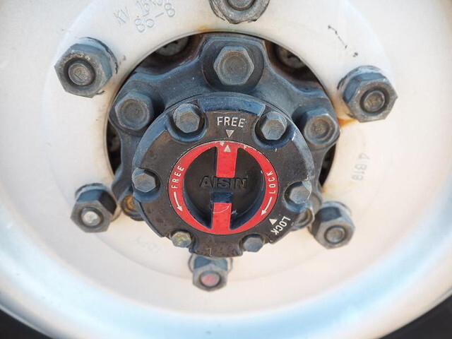 いすゞエルフ平ボディ小型（2t・3t）[写真09]