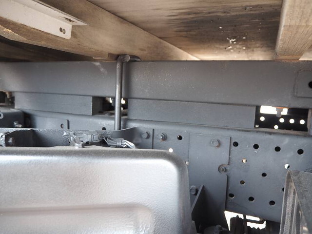 いすゞエルフ平ボディ小型（2t・3t）[写真18]