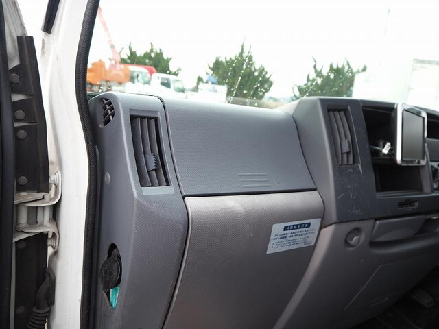 いすゞエルフ平ボディ小型（2t・3t）[写真31]