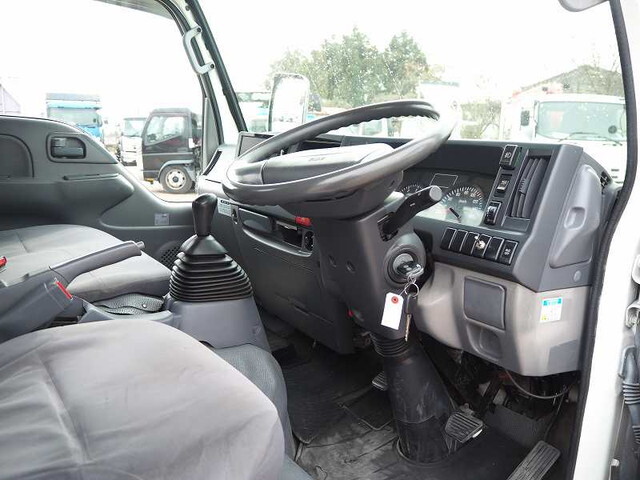 いすゞエルフ平ボディ小型（2t・3t）[写真34]