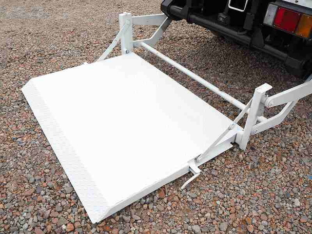 いすゞエルフ平ボディ小型（2t・3t）[写真08]