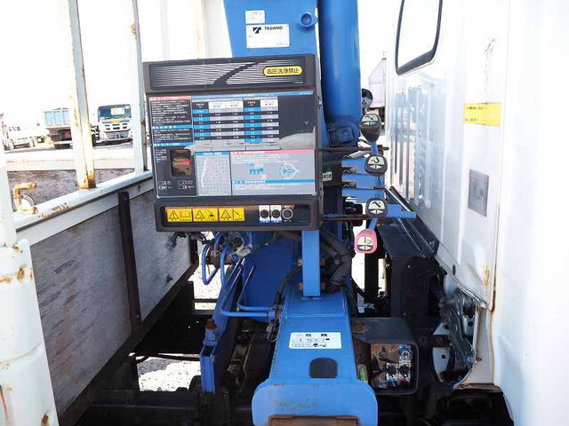 いすゞエルフクレーン3段小型（2t・3t）[写真10]