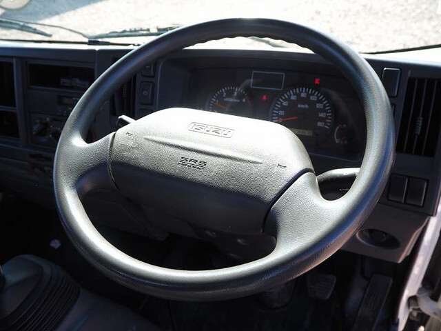 いすゞエルフクレーン3段小型（2t・3t）[写真37]