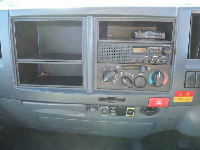 いすゞエルフクレーン3段小型（2t・3t）[写真38]