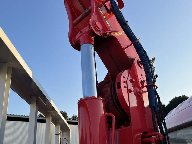 いすゞエルフクレーン4段小型（2t・3t）[写真17]