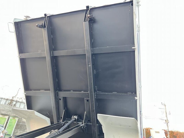 日野レンジャーダンプ中型（4t）[写真13]