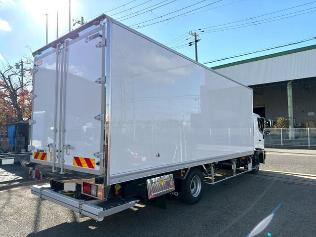 日野レンジャー冷凍車（冷蔵車）中型（4t）[写真04]