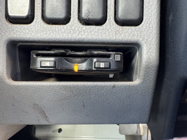 三菱ふそうキャンターダンプ小型（2t・3t）[写真11]