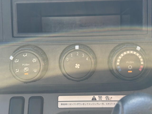 三菱ふそうキャンターダンプ小型（2t・3t）[写真14]