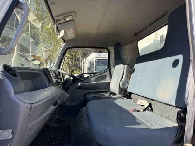 三菱ふそうキャンターダンプ小型（2t・3t）[写真17]